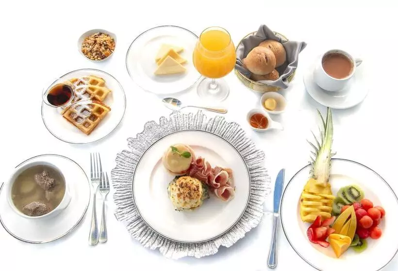 هتل Punta Diamante Premium