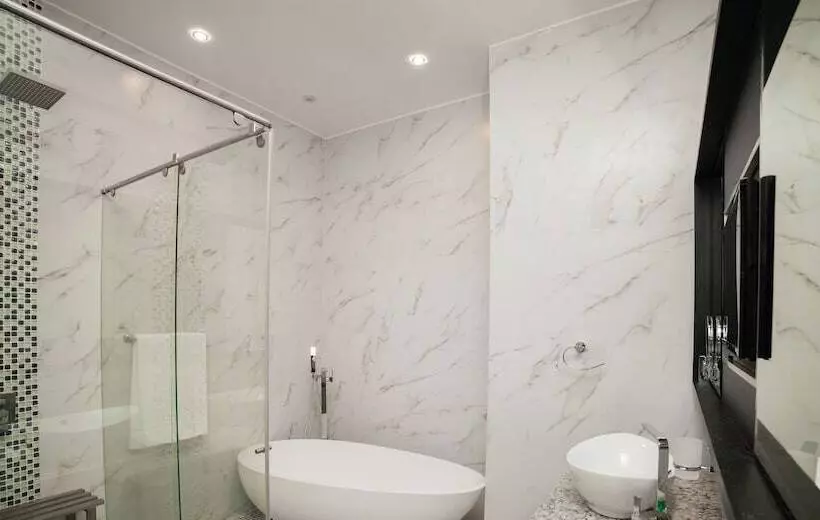 هتل Punta Diamante Premium