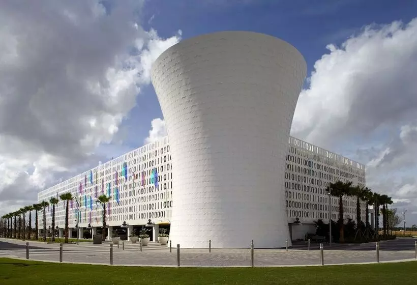 Отель Residence Inn By Marriott Orlando Lake Nona