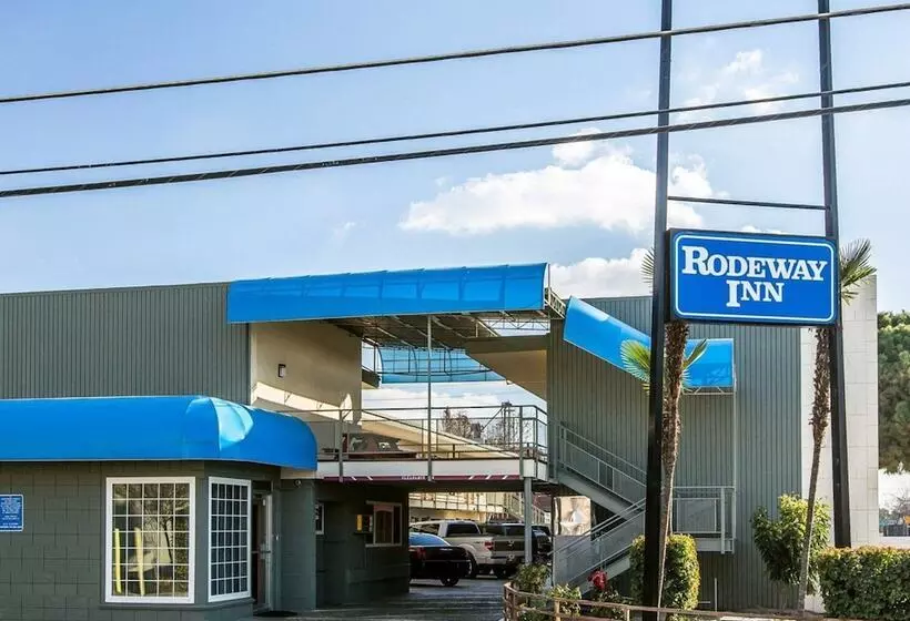 Отель Rodeway Inn Downtown Hanford