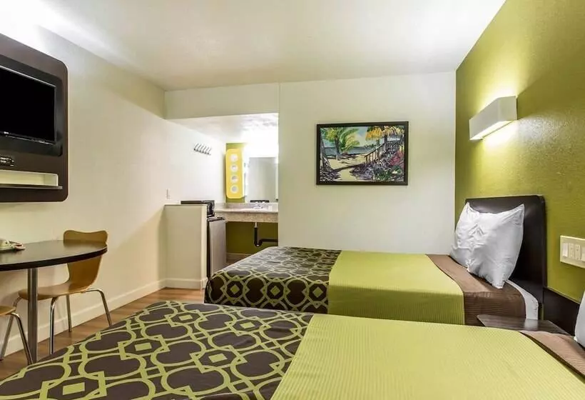 Отель Rodeway Inn Downtown Hanford