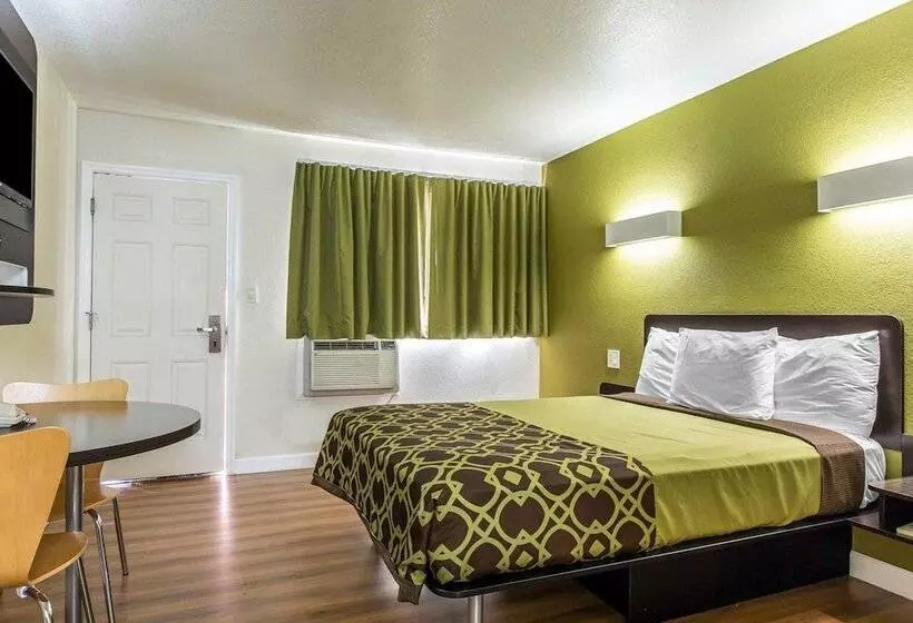 Отель Rodeway Inn Downtown Hanford