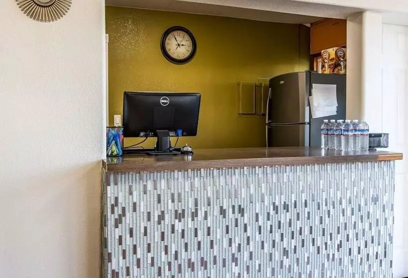 Отель Rodeway Inn Downtown Hanford