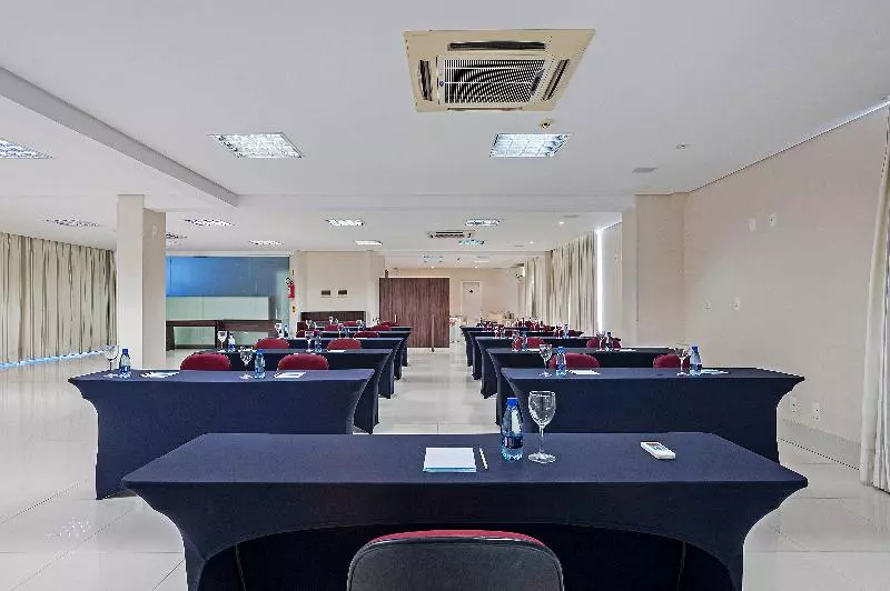 בית מלון כפרי Slaviero Ingleses Convention