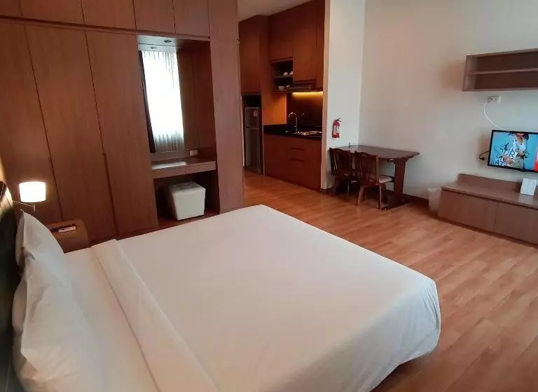 هتل Sriracha Orchid