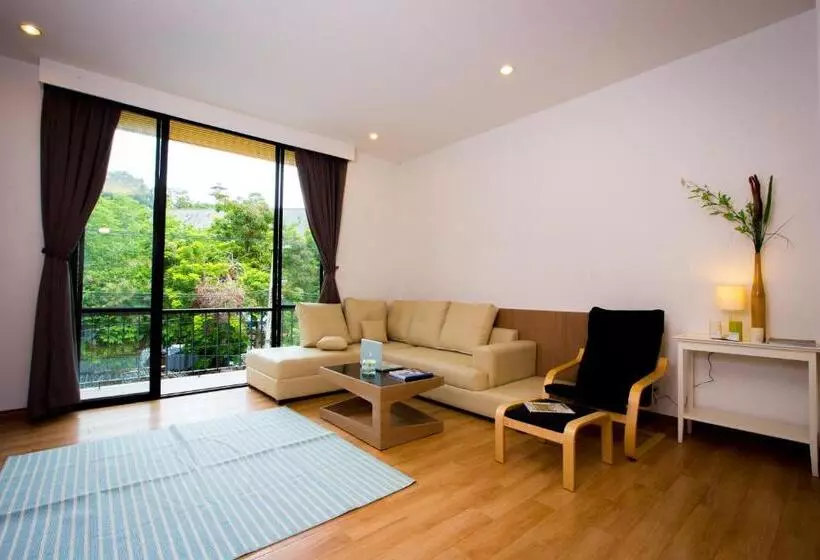 هتل Sriracha Orchid