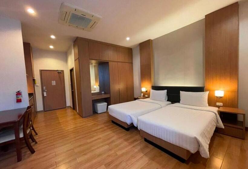 בית מלון כפרי Sriracha Orchid