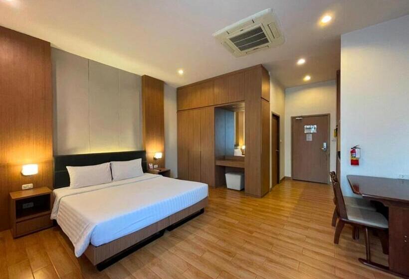 בית מלון כפרי Sriracha Orchid