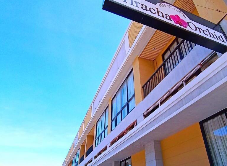 בית מלון כפרי Sriracha Orchid