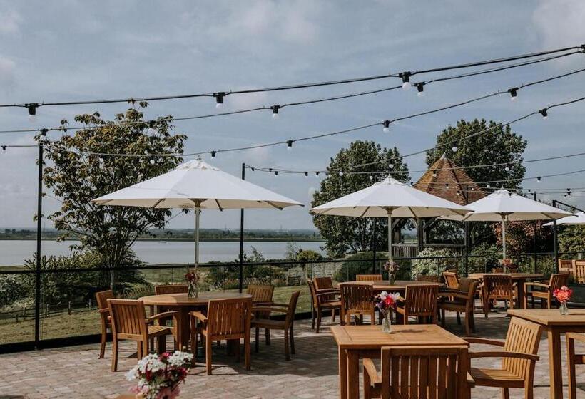 فندق The Ferry House