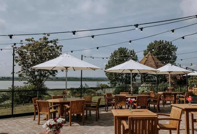 호텔 The Ferry House