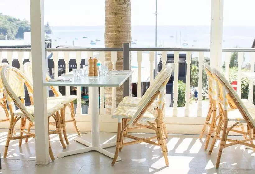 호텔 The Oyster Inn