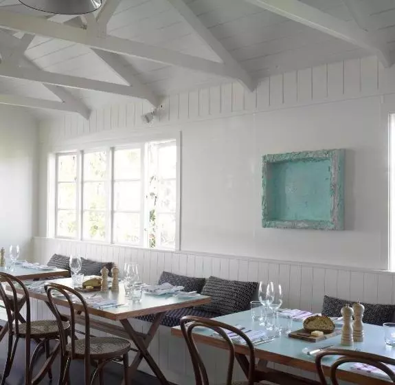 호텔 The Oyster Inn