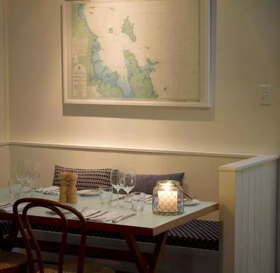 호텔 The Oyster Inn