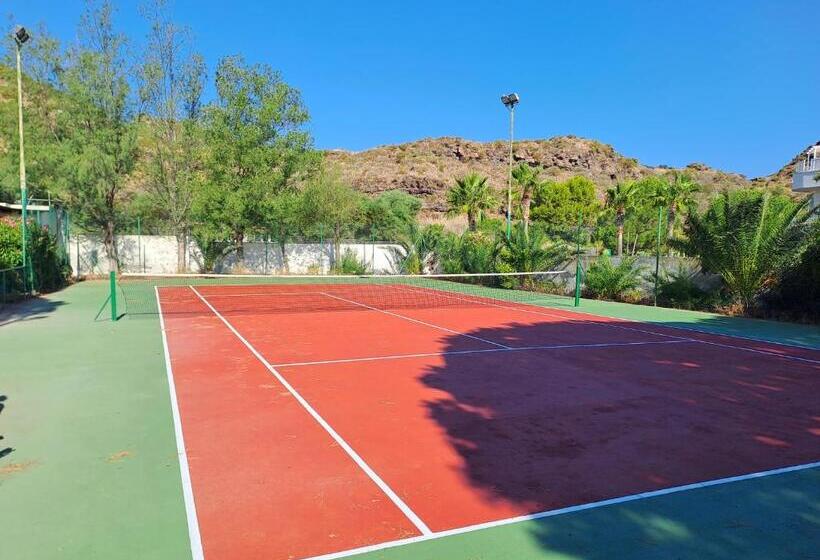 فندق Villa Saracina