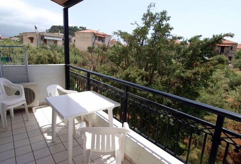 Kleopatra Traditional Hotel Apartments