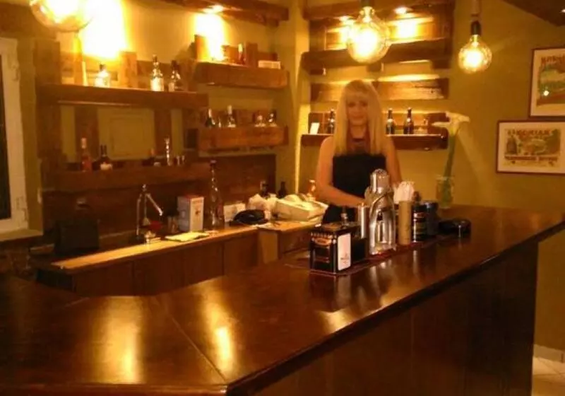 Kleopatra Traditional Hotel Apartments