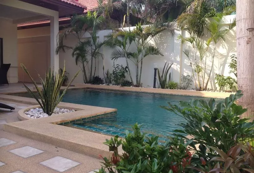 Majestic Residence Pool Villa Pattaya