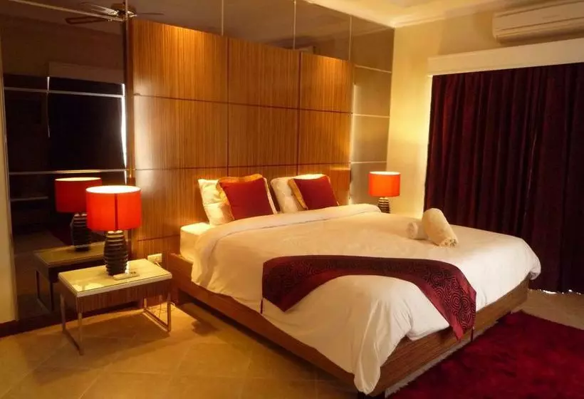 Majestic Residence Pool Villa Pattaya