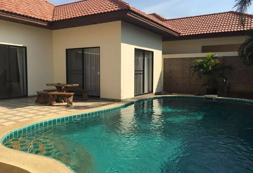 Majestic Residence Pool Villa Pattaya