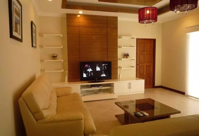 Majestic Residence Pool Villa Pattaya