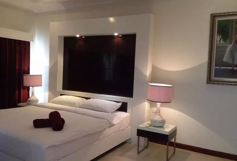 Majestic Residence Pool Villa Pattaya