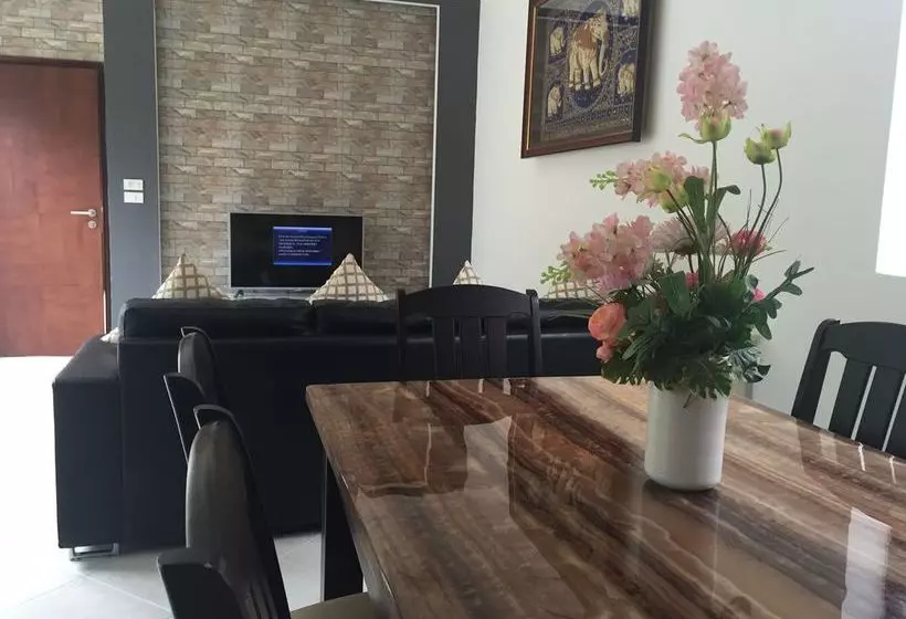 Majestic Residence Pool Villa Pattaya