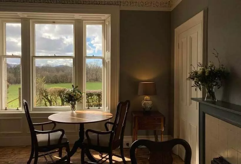 ペンション Blarcreen House