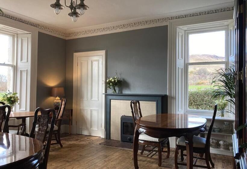 פנסיון Blarcreen House