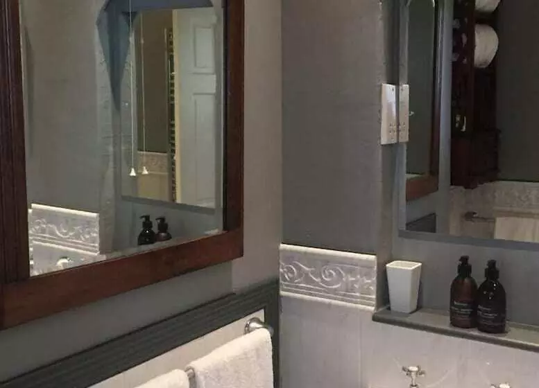 ペンション Blarcreen House