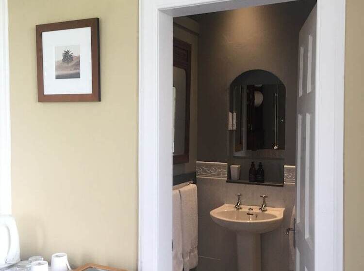 פנסיון Blarcreen House