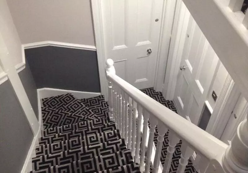 Pensió Cassandra Guest House