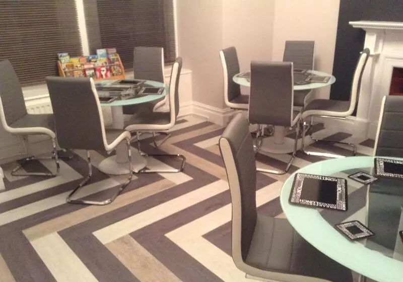 Pensió Cassandra Guest House