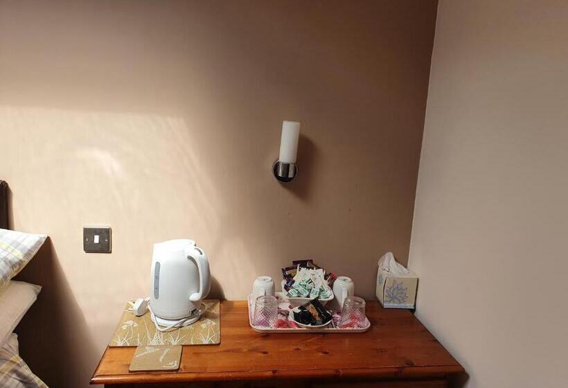 بنسيون Penryn Guest House, Ensuite Rooms, Free Parking And Free Wifi