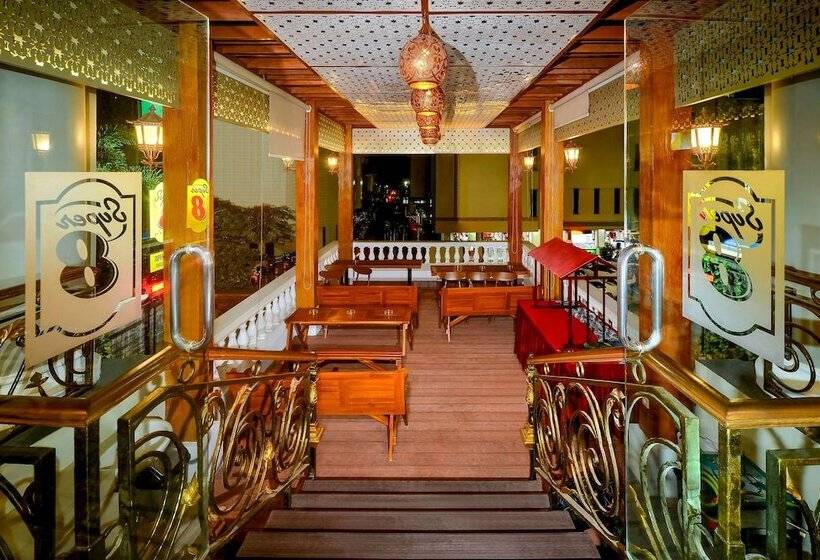 Hotel Super 8 By Wyndham Solo Indonesia