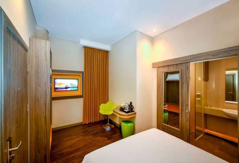 Hotel Super 8 By Wyndham Solo Indonesia