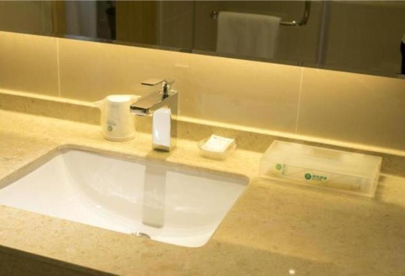 فندق City Comfort Inn Xinfeng High Speed Railway West Station Yingbin Avenue