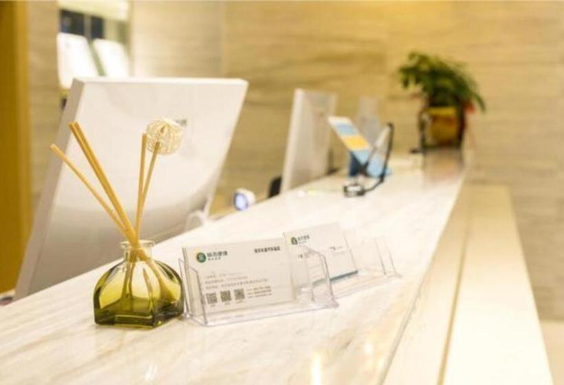 فندق City Comfort Inn Xinfeng High Speed Railway West Station Yingbin Avenue