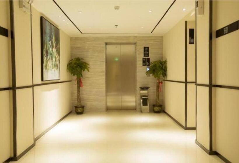 فندق City Comfort Inn Xinfeng High Speed Railway West Station Yingbin Avenue