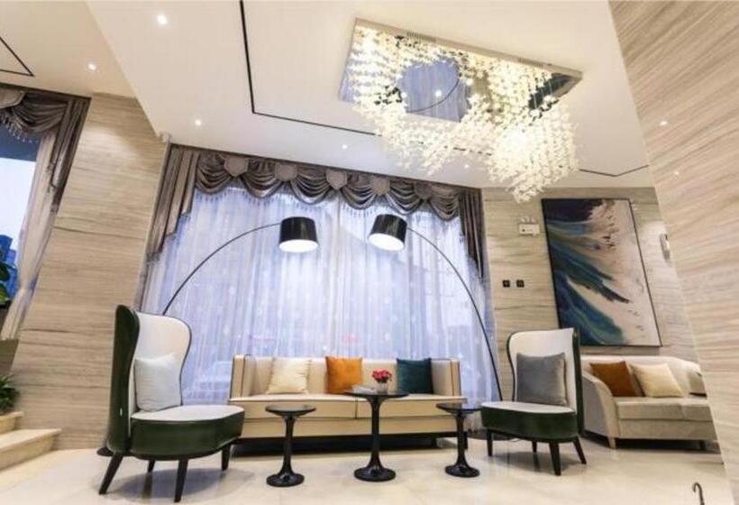 فندق City Comfort Inn Xinfeng High Speed Railway West Station Yingbin Avenue