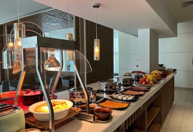 酒店 Element Dubai Airport