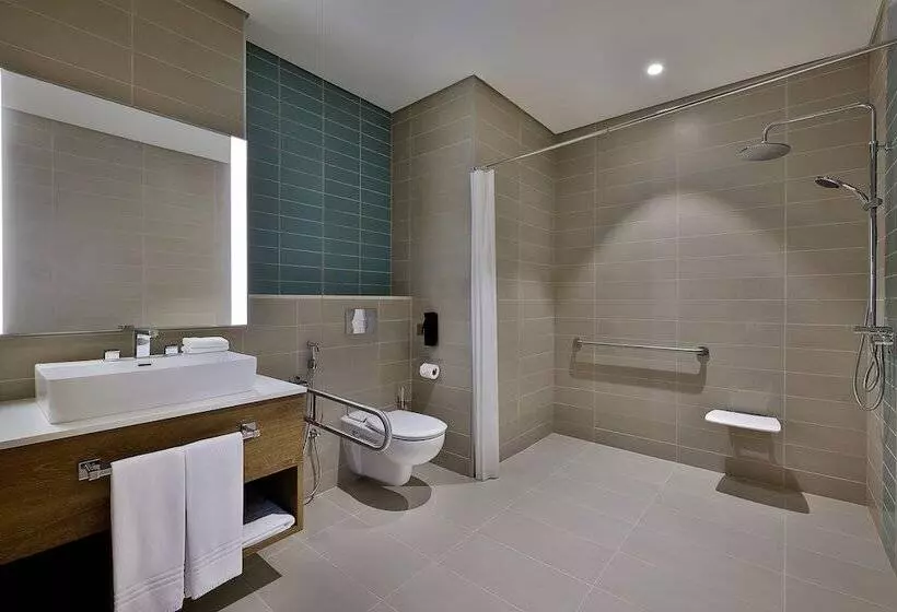 هتل Element Dubai Airport