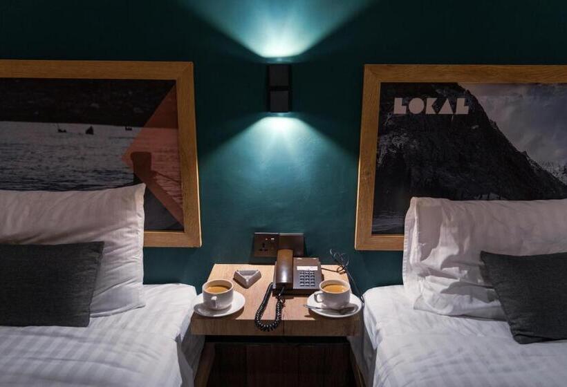 هتل Lokal Rooms X Swat River