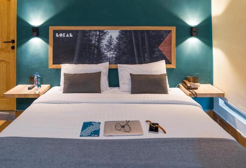 هتل Lokal Rooms X Swat River