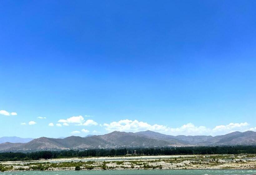 هتل Lokal Rooms X Swat River