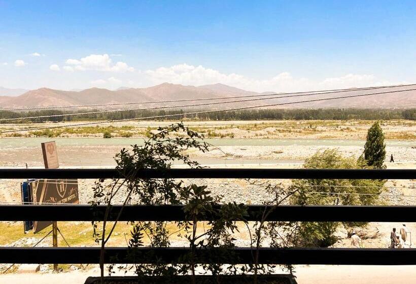 هتل Lokal Rooms X Swat River