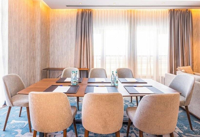 فندق Hilton Garden Inn Samarkand Afrosiyob