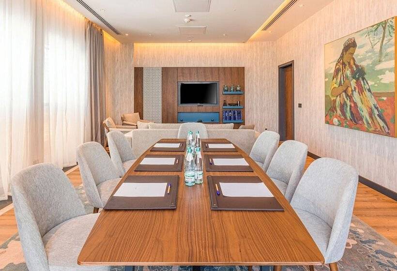 فندق Hilton Garden Inn Samarkand Afrosiyob