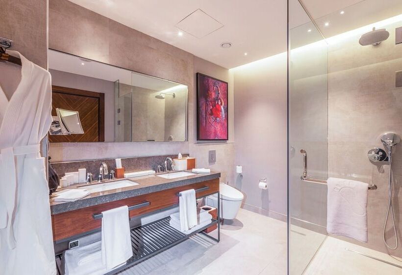 فندق Hilton Garden Inn Samarkand Afrosiyob