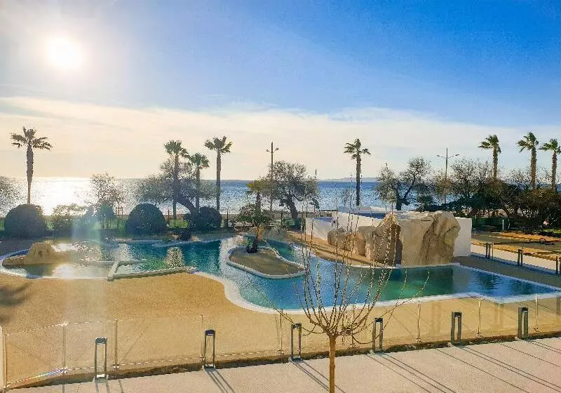 Hotelli Club Oustal Del Mar